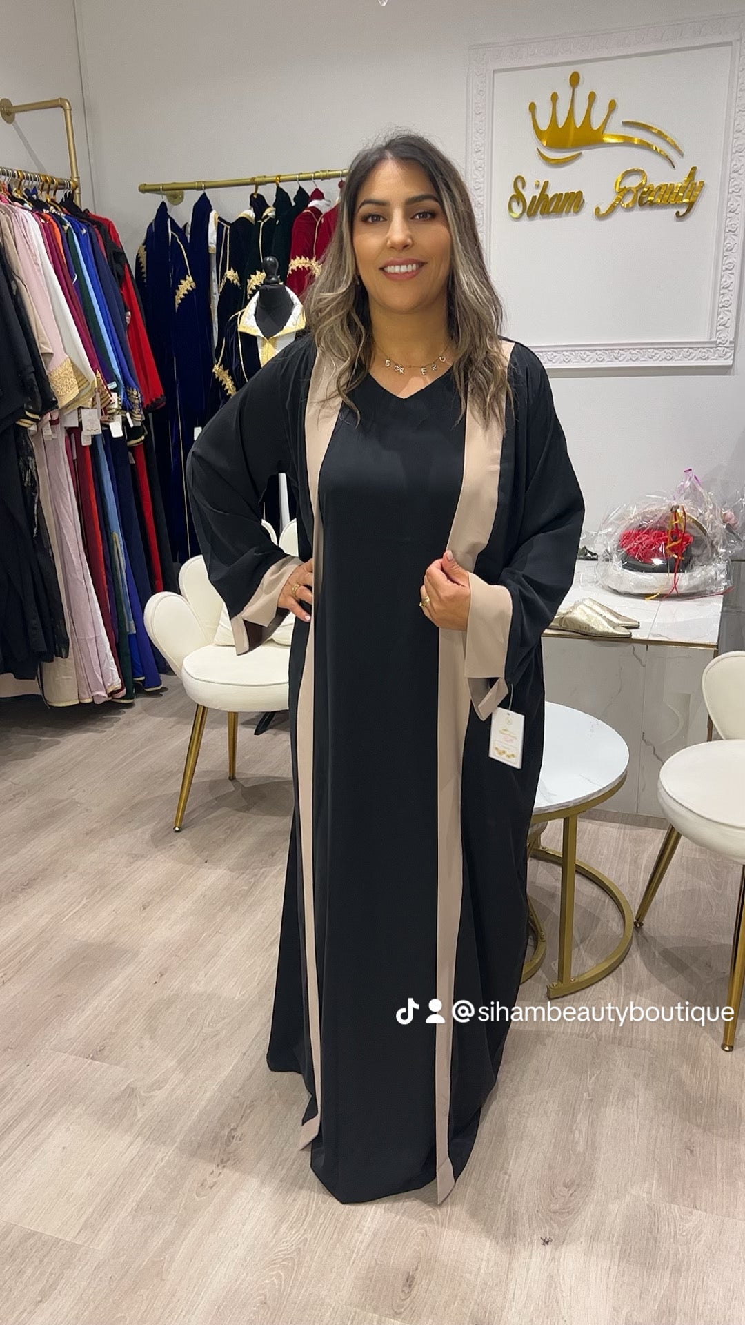 A ABAYA LA CLASSE