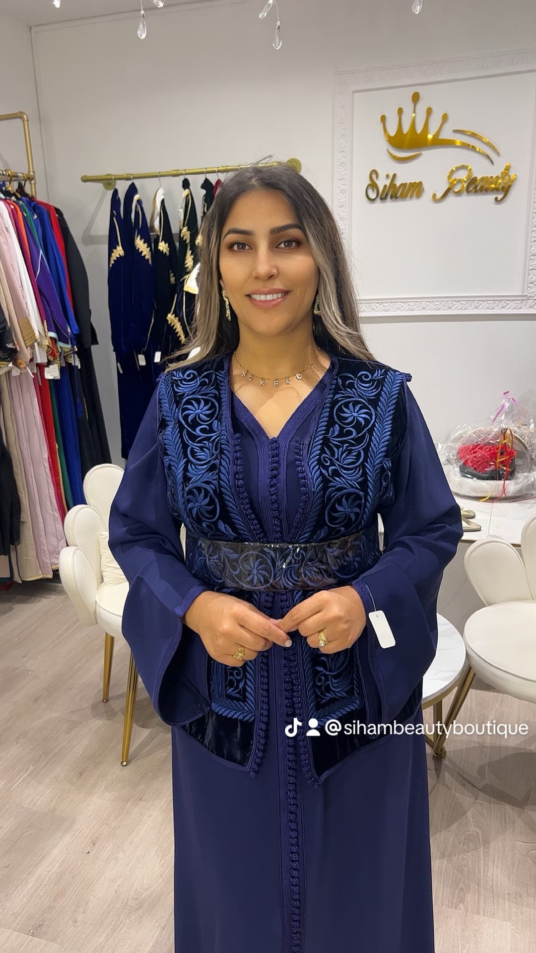 A CAFTAN MODERNE